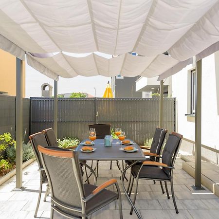 New, Private Heated Swimming Pool, Free Parking, Trogir Centar Apartman Kültér fotó